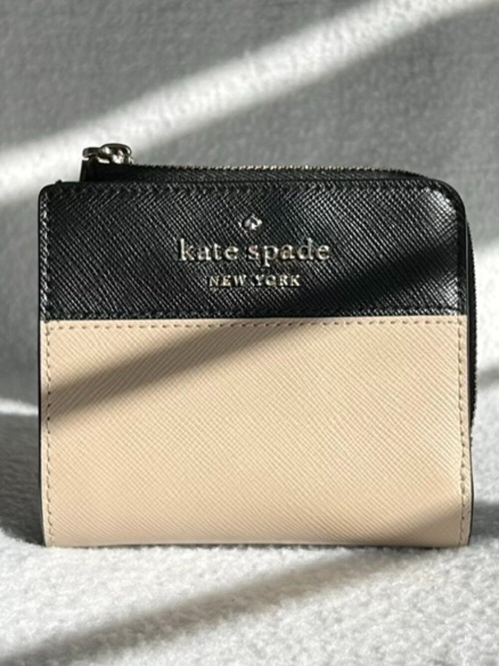 Kate Spade Staci Small L-Zip Bifold Wallet - Warm Beige Colorblock